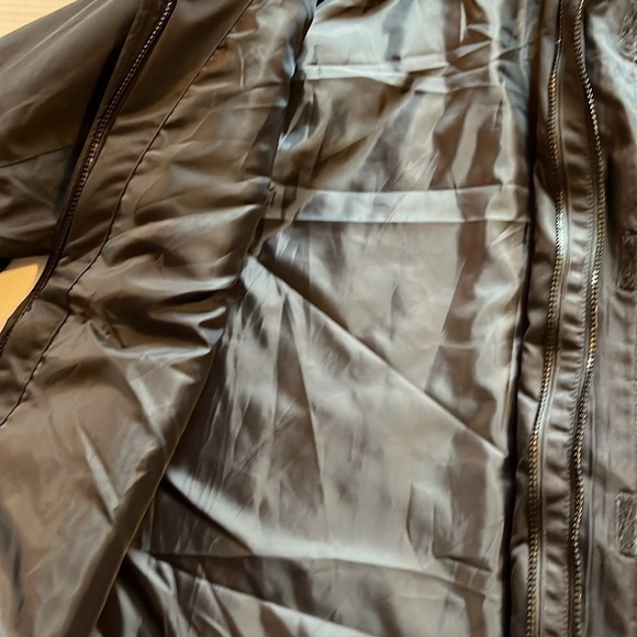 New-all in motion-L-black-Double full zip with Velcro and snaps jacket/coat - Picture 8 of 13